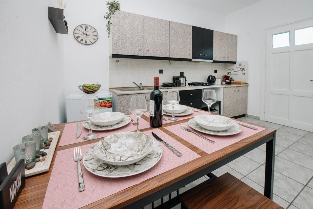 Ionian Luxury Apartments Perama  Dış mekan fotoğraf
