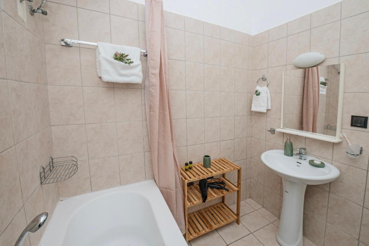 Ionian Luxury Apartments Perama  Dış mekan fotoğraf