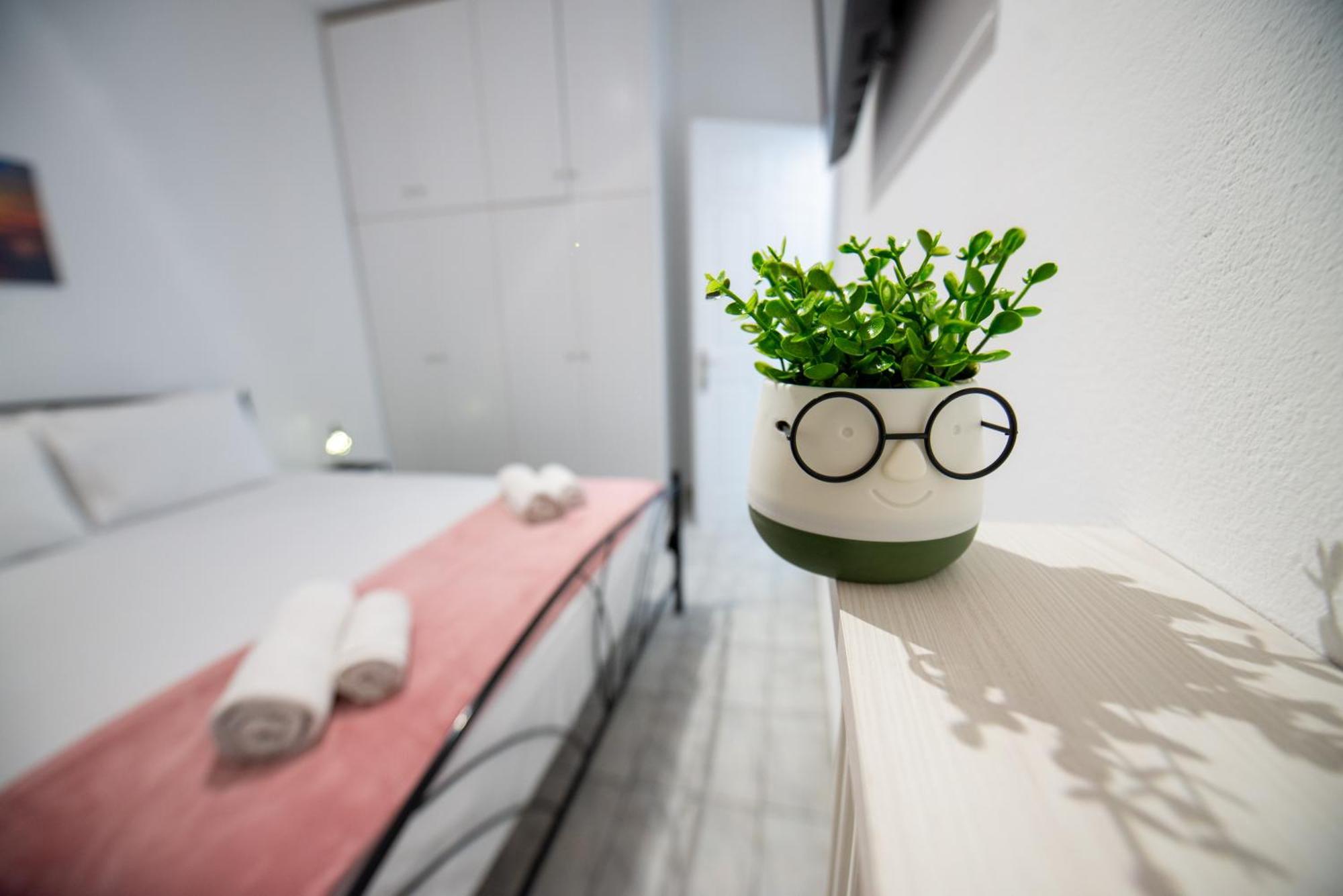Ionian Luxury Apartments Perama  Dış mekan fotoğraf
